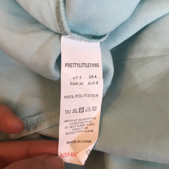 PrettyLittleThing Blue Satin Ruched Open Front Top - Picture 7 of 8